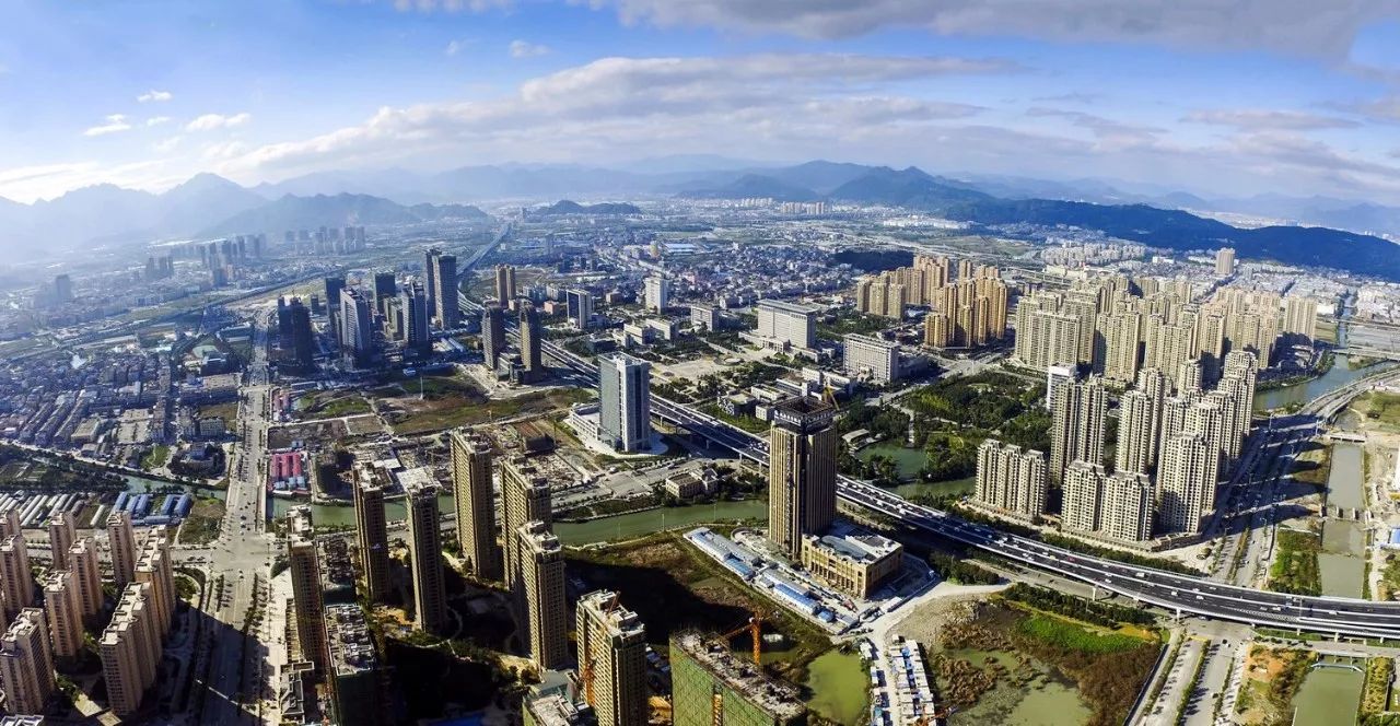 今晚浙江公共新聞頻道播出:婁紹光書記做客《黨建好聲音&middot;書記訪談錄》節目,暢談&ldquo;科教新區、山水甌海&rdquo;!